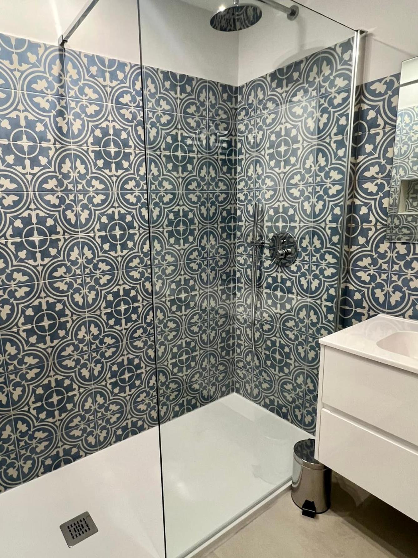 Risso - One Bedroom With Pool, Newly Renovated In Spring 2024 Nicea Zewnętrze zdjęcie