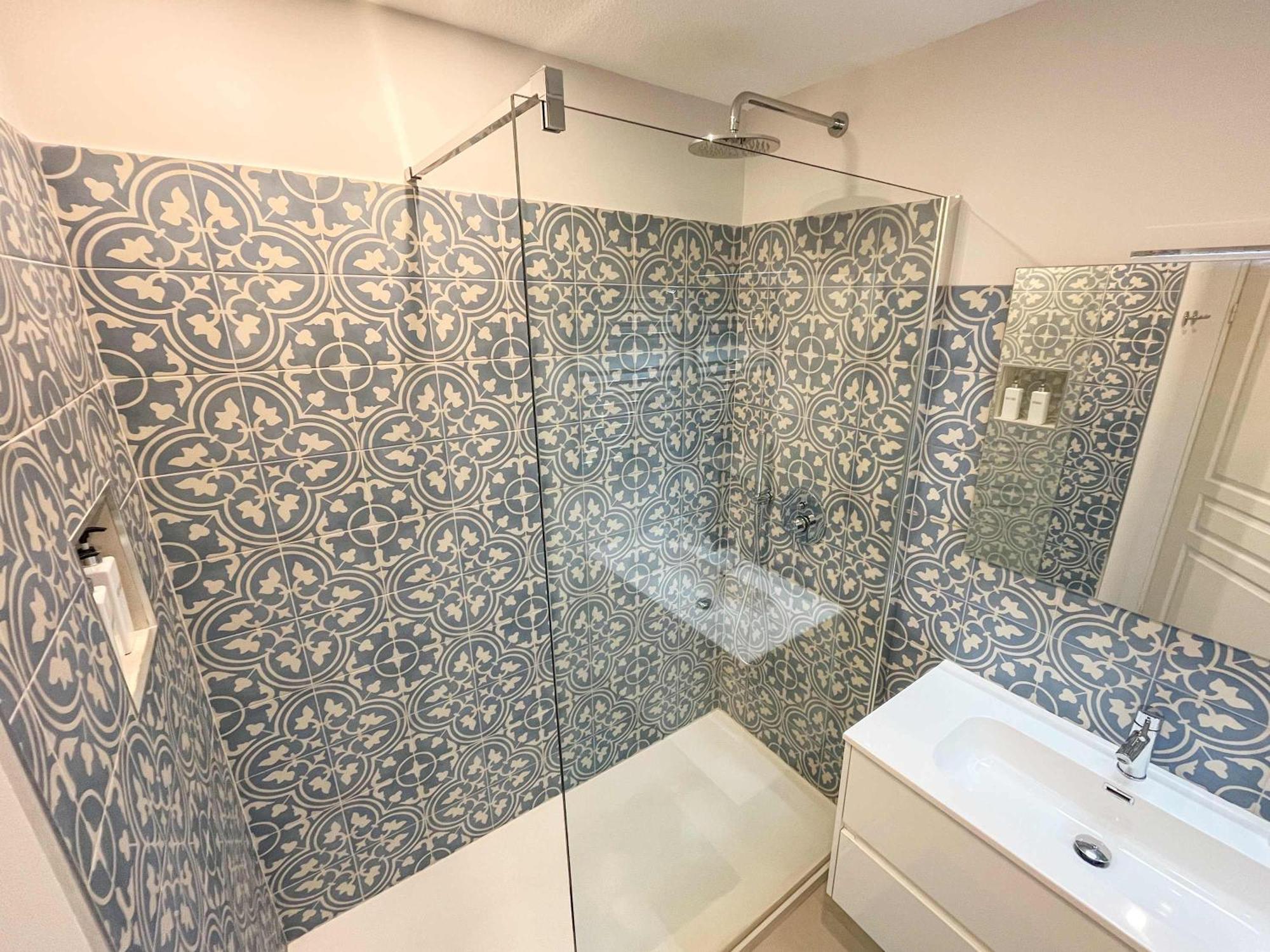 Risso - One Bedroom With Pool, Newly Renovated In Spring 2024 Nicea Zewnętrze zdjęcie